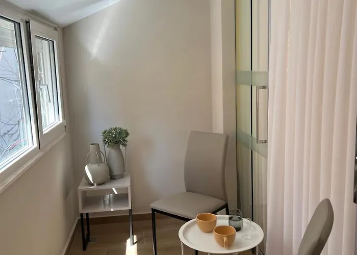 Apartament New In